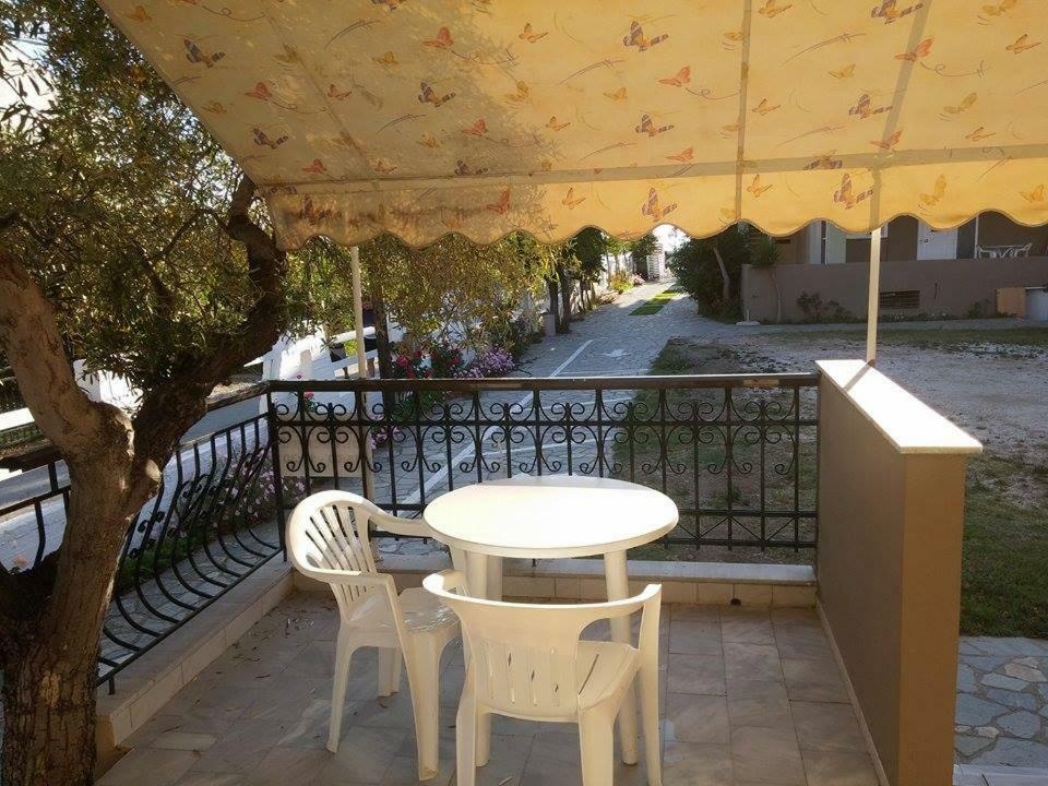 נאוס מרמרס Sunset Hotel מראה חיצוני תמונה